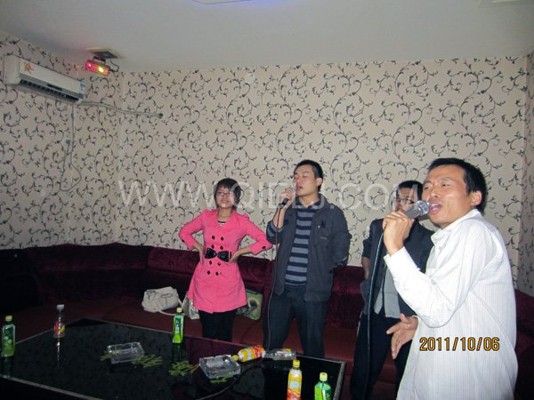 2011年10月，鄭州企鵝糧油機械有限公司--外貿部，十一國慶節(jié)團體活動！(圖1)